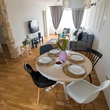 Lita Center Apartment *