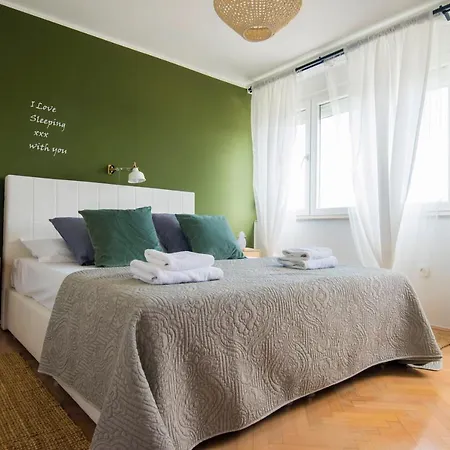 Lita Center Apartment